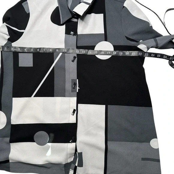 Ali Miles Women’s Black, White, and Gray Abstract Button-Up Shirt Size XL - Picture 4 of 8